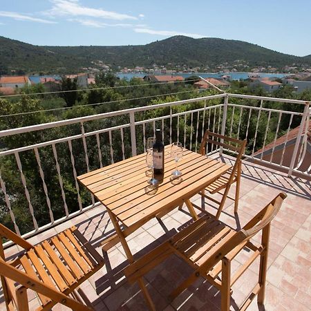 Apartman Paula 2 Apartman Vinišće Kültér fotó