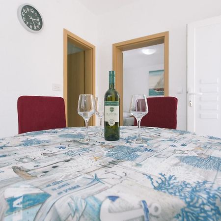 Apartman Paula 2 Apartman Vinišće Kültér fotó