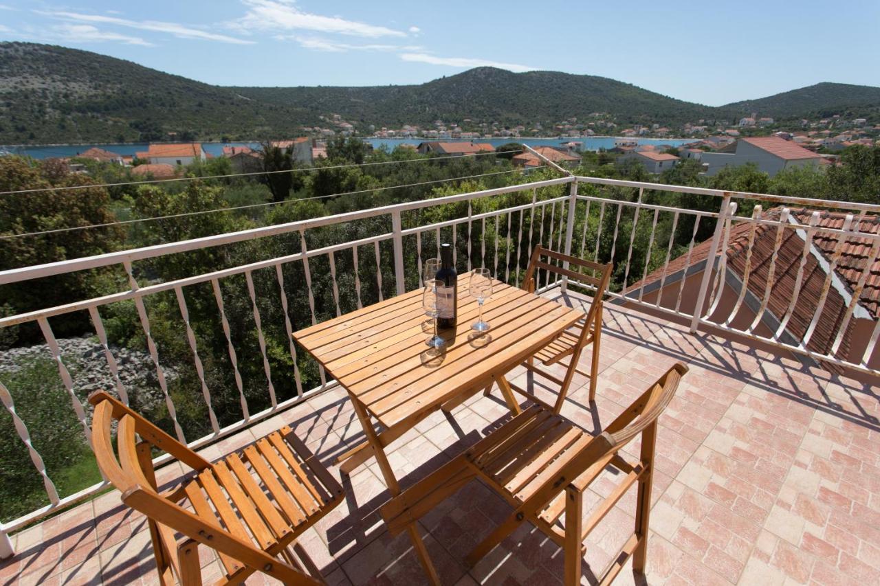 Apartman Paula 2 Apartman Vinišće Kültér fotó